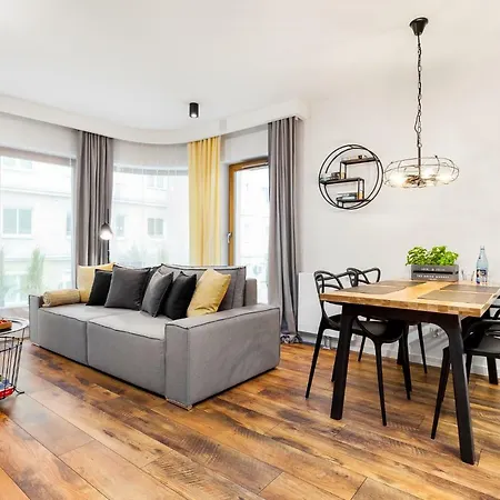 Black&white - Loft Style Apartment
